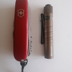 Фонарь OLIGHT I3T EOS DESERT TAN